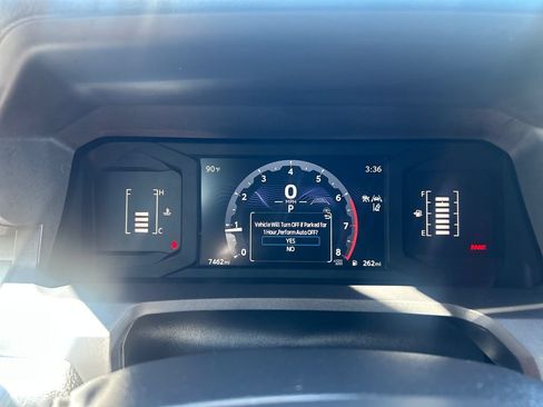 Certified 2025 Toyota Tacoma SR5 AWD/4WD image 18