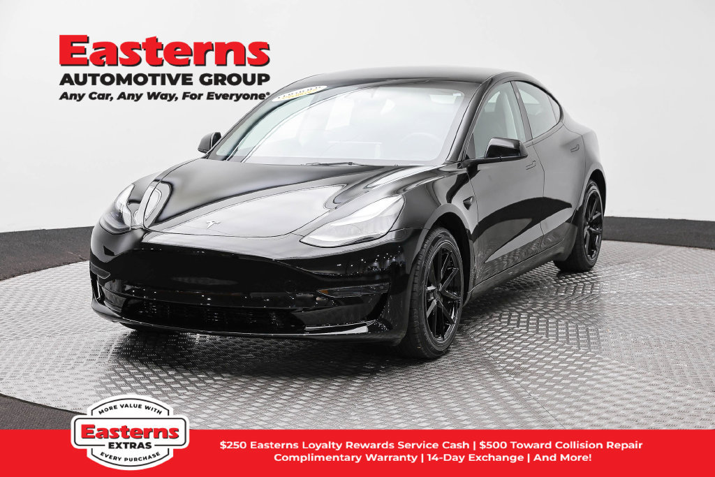 Used 2023 Tesla Model 3 Standard Range RWD image 1