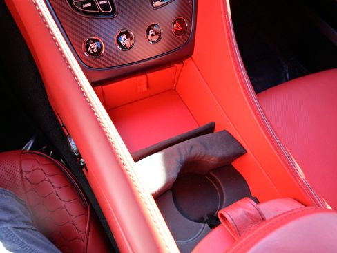 Used 2014 Aston Martin Vanquish Coupe image 28