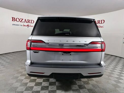 Used 2018 Lincoln Navigator Premiere RWD image 7