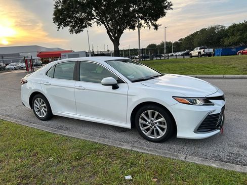 Used 2024 Toyota Camry LE FWD image 8