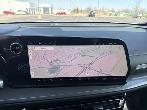 New 2026 Chevrolet Traverse LT image 18