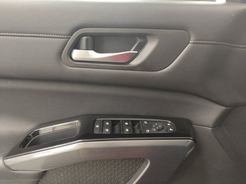Used 2022 Nissan Pathfinder SL FWD image 27