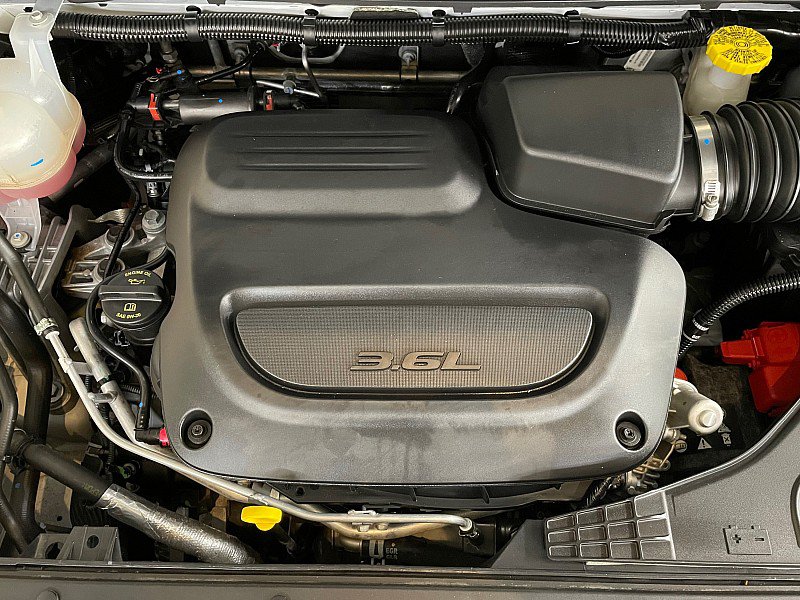 Used 2026 Chrysler Pacifica Select FWD image 27