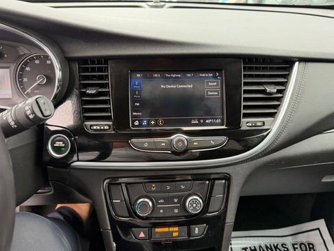 Used 2022 Buick Encore Preferred w/ Safety Package image 17