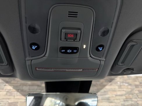 Used 2022 Toyota Prius Prime XLE image 28