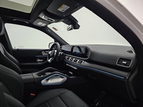 Certified 2023 Mercedes-Benz GLS 450 4MATIC image 16