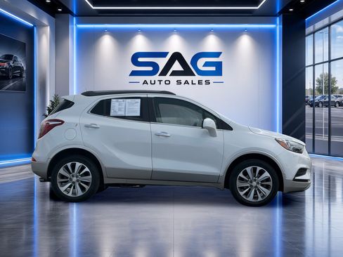 Used 2020 Buick Encore Preferred w/ Safety Package AWD/4WD image 3