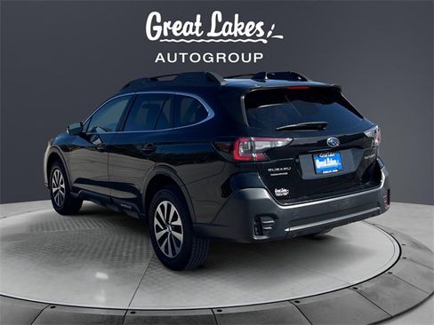 Used 2020 Subaru Outback Premium image 3
