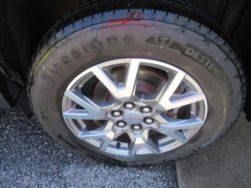 Used 2020 GMC Acadia SLT w/ LPO, Floor Liner Package image 10