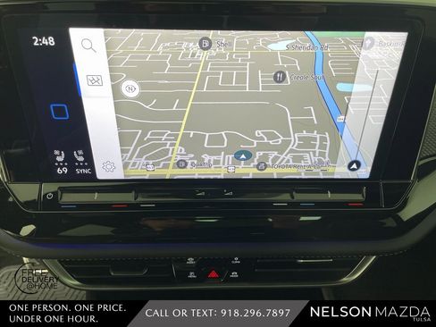 Used 2025 Volkswagen Atlas Cross Sport SEL Premium R-Line image 28