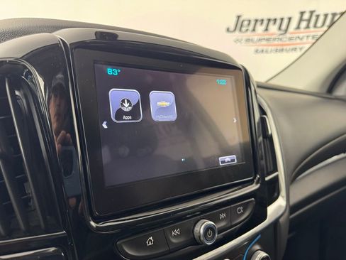 Used 2018 Chevrolet Traverse LT FWD image 25