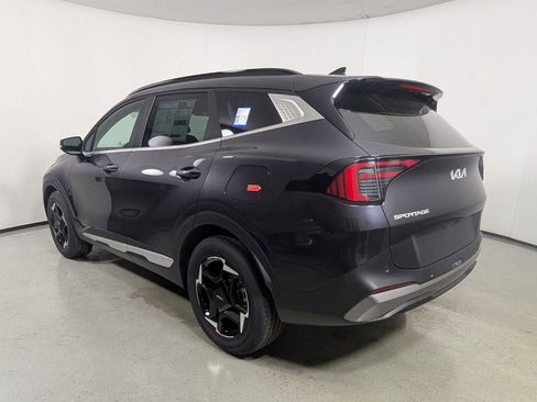 New 2026 Kia Sportage EX FWD image 5