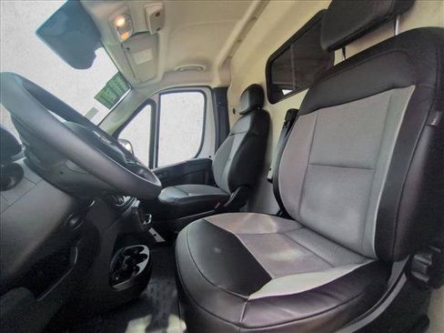 Used 2025 RAM ProMaster 2500 w/ Convenience Group FWD image 14