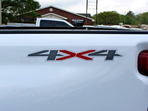 Used 2022 Chevrolet Silverado 2500 LT w/ Convenience Package image 40