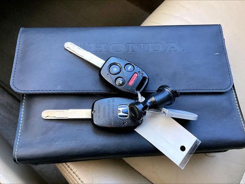 Used 2010 Honda Accord EX-L image 13