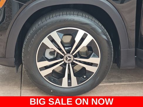 Used 2025 Mercedes-Benz GLB 250 image 35