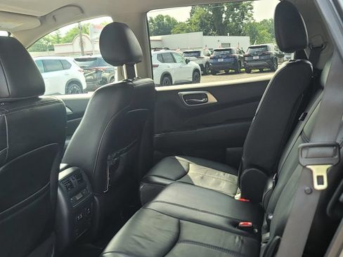 Used 2020 Nissan Pathfinder SL w/ Cargo Package AWD/4WD image 15