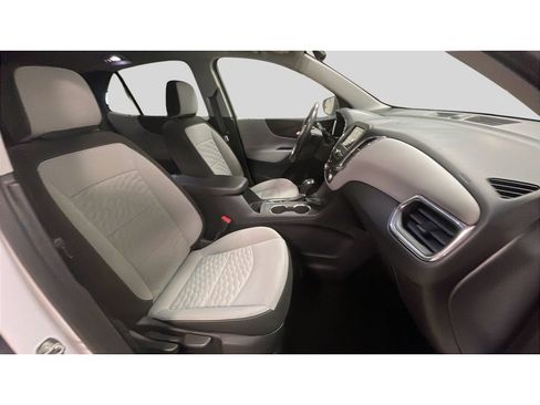 Used 2019 Chevrolet Equinox LT FWD image 16