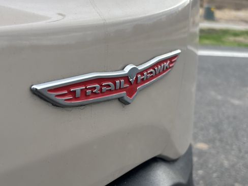 Used 2015 Jeep Renegade Trailhawk w/ Popular Equipment Group image 9