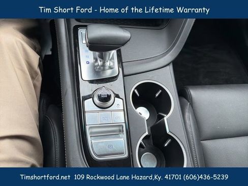 Used 2025 Genesis G70 2.5T image 17