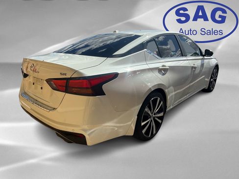 Used 2022 Nissan Altima 2.5 SR image 3