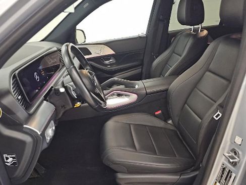 Used 2024 Mercedes-Benz GLE 450e 4MATIC image 2