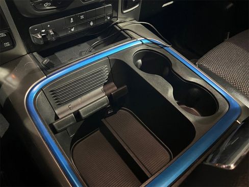 Used 2018 RAM 1500 Sport w/ Hydro Blue Sport Package image 31