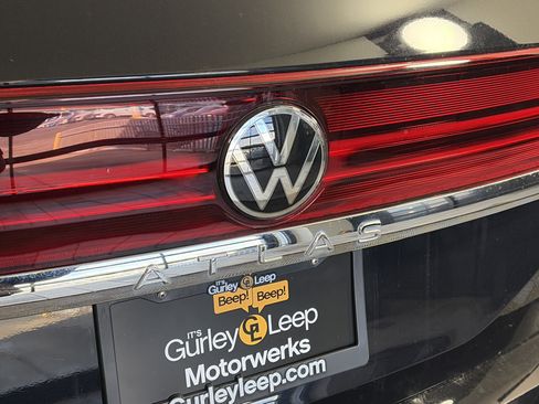 Used 2025 Volkswagen Atlas SEL image 18