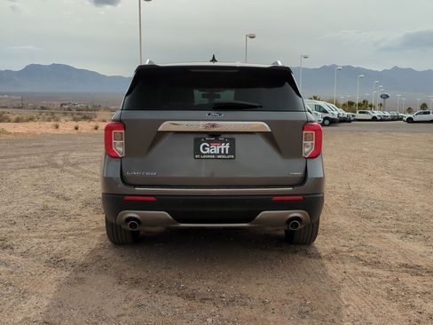 Used 2023 Ford Explorer Limited image 4