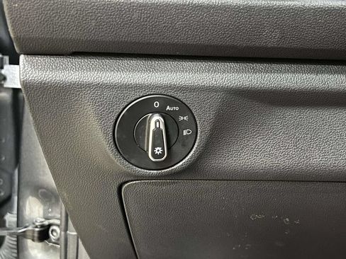 Used 2024 Volkswagen Jetta SE FWD image 26