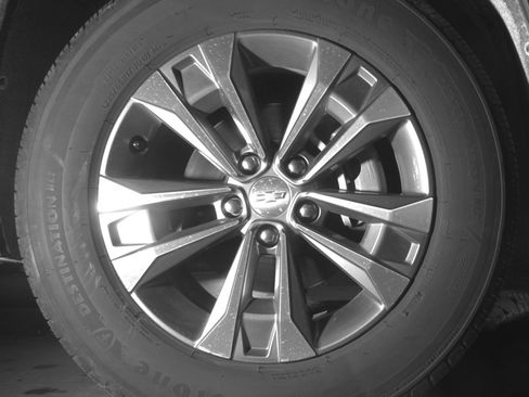 Used 2025 Chevrolet Equinox LT FWD image 13