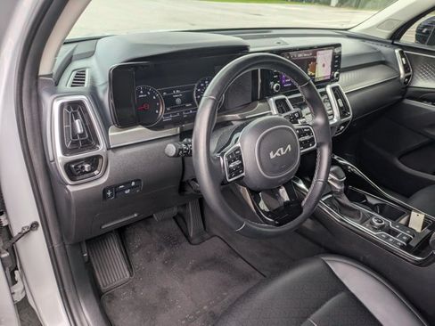 Used 2022 Kia Sorento SX AWD/4WD image 9