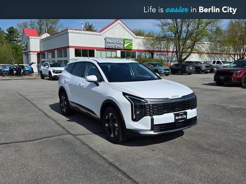 New 2026 Kia Sportage LX image 1