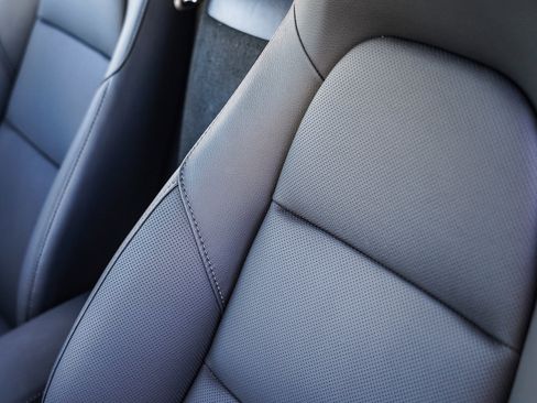 Used 2025 Porsche 718 Cayman S image 32