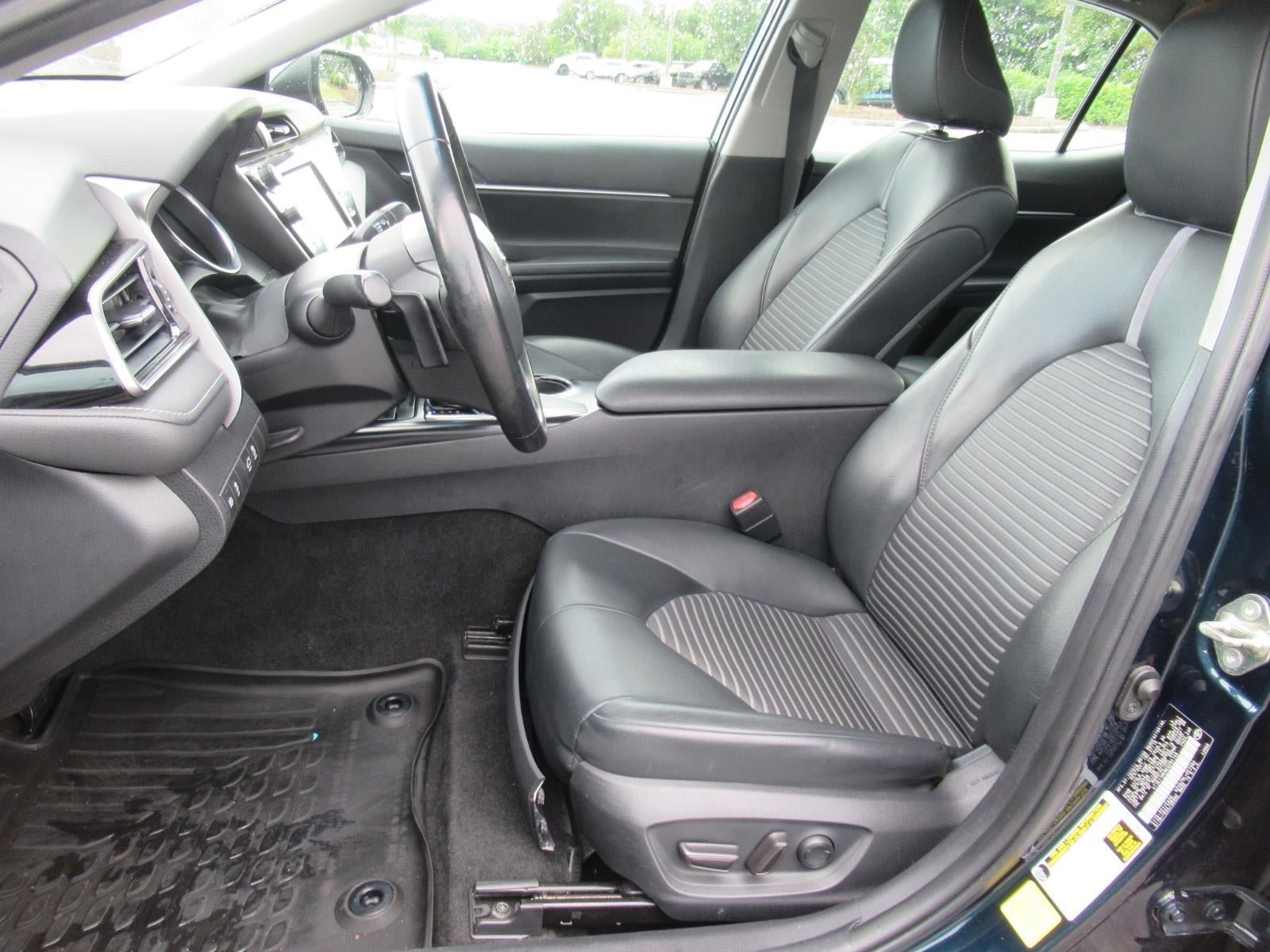 Used 2019 Toyota Camry SE FWD image 18