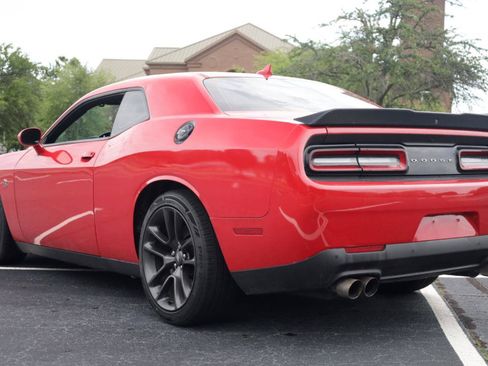 Used 2021 Dodge Challenger R/T Scat Pack RWD image 3