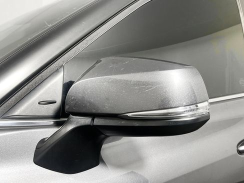 Used 2023 Toyota Highlander LE FWD image 12