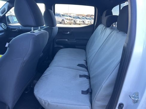 Used 2023 Toyota Tacoma TRD Off-Road w/ Technology Package image 15