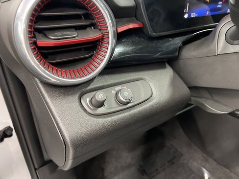 Used 2024 Chevrolet Trax RS w/ Driver Confidence Package image 17