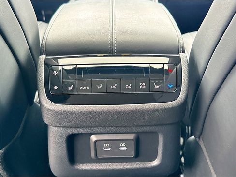 Used 2026 INFINITI QX60 Luxe w/ Cargo Package image 28