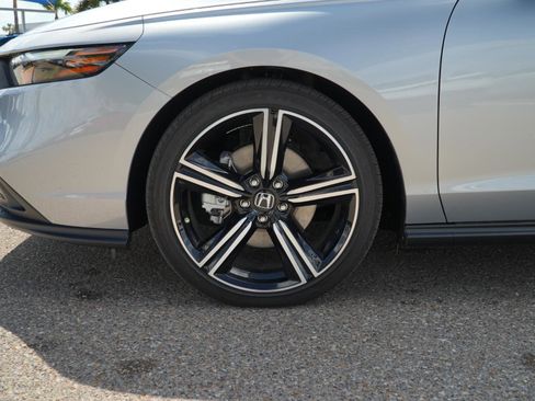 Used 2025 Honda Accord Sport image 12