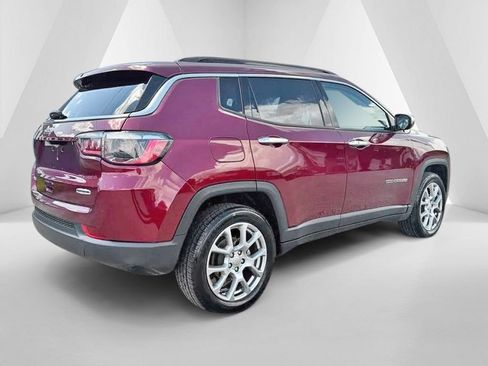 Used 2022 Jeep Compass Latitude AWD/4WD image 7