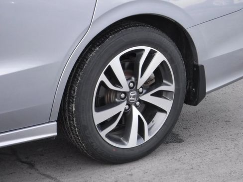 Used 2023 Honda Odyssey Touring image 4