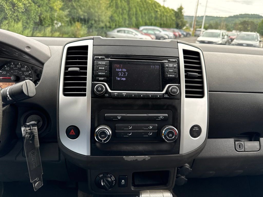 Used 2016 Nissan Frontier SV AWD/4WD image 23