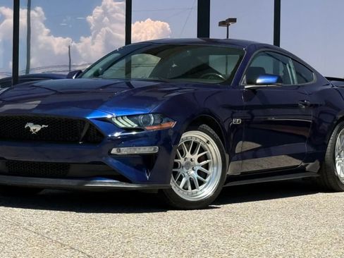 Used 2018 Ford Mustang GT Premium w/ GT Performance Package RWD image 2