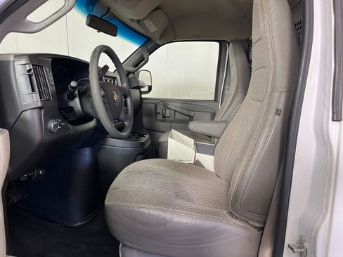 Used 2017 Chevrolet Express 2500 image 11