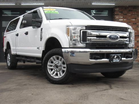 Used 2018 Ford F250 XLT w/ Snow Plow Prep Package image 3