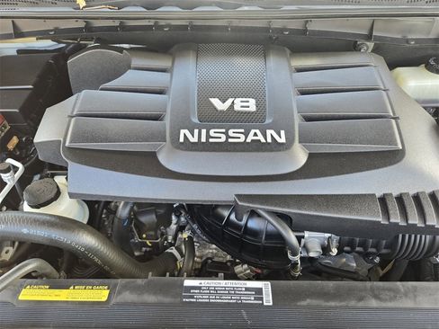 Used 2020 Nissan Titan SL w/ Moonroof Package image 30
