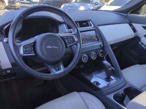 Used 2020 Jaguar E-PACE SE image 29